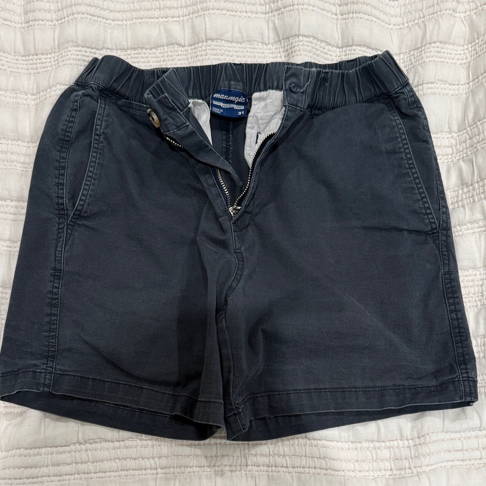 Maamgic Men's Dark Gray / Blackish Flat Front Shorts